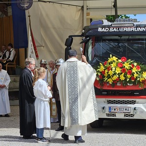 Feuerwehr Löschfahrzeug Segnung