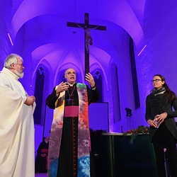 Jugendseelsorger Norbert Filipitsch mit Diözesanbischof Ägidius J. Zsifkovics