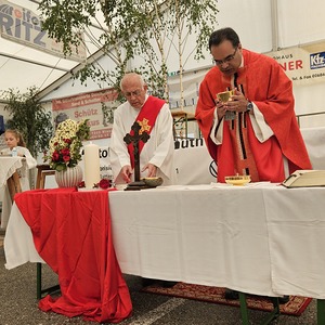 Hl. Messe im Festzelt des Burschenvereines