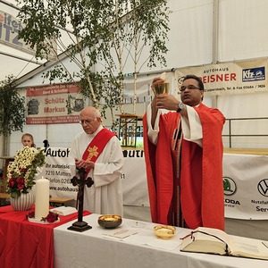 Hl. Messe im Festzelt des Burschenvereines
